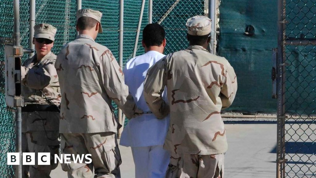 Guantanamo Bay: Obama In Prison Closure Push - BBC News