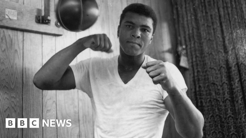 Muhammad Ali funeral service to be streamed at London's O2 arena - BBC News
