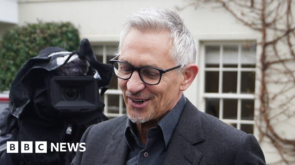 Lineker says he stands by tweets criticising government