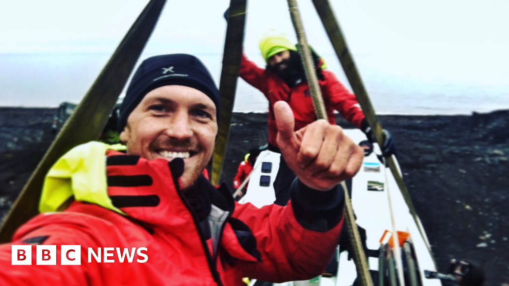 Stranded British rowers rescued from Norwegian island BBC News