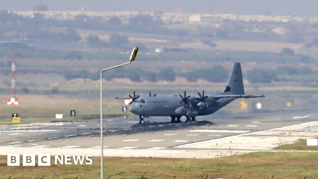 Sudan crisis: Turkish evacuation plane fired on
