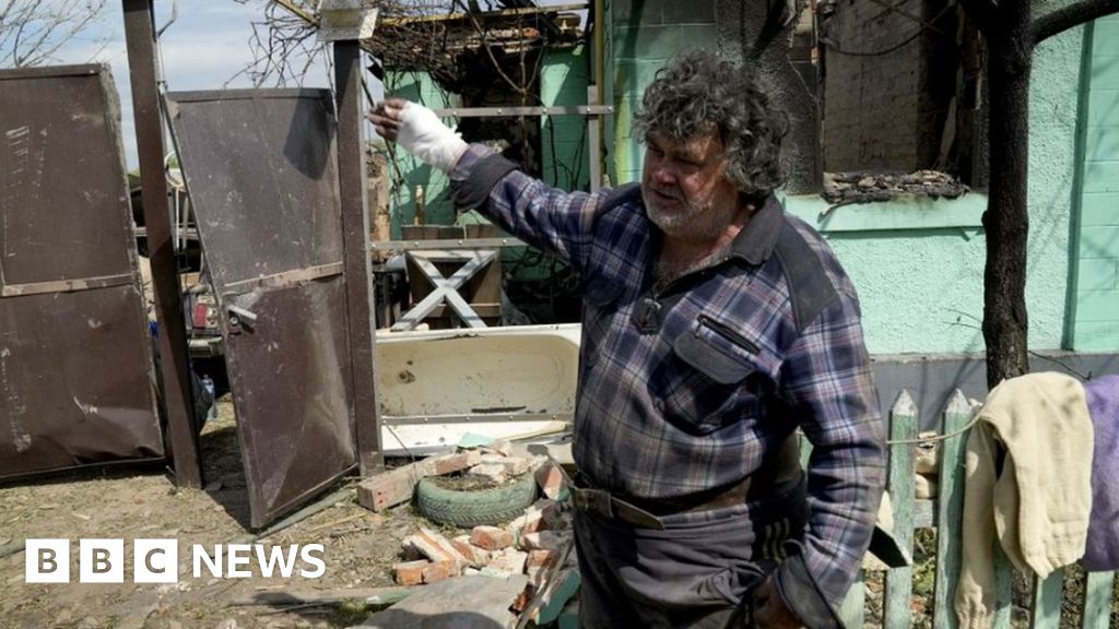Ukraine: Hundreds flee Kharkiv area after Russian cross-border attack