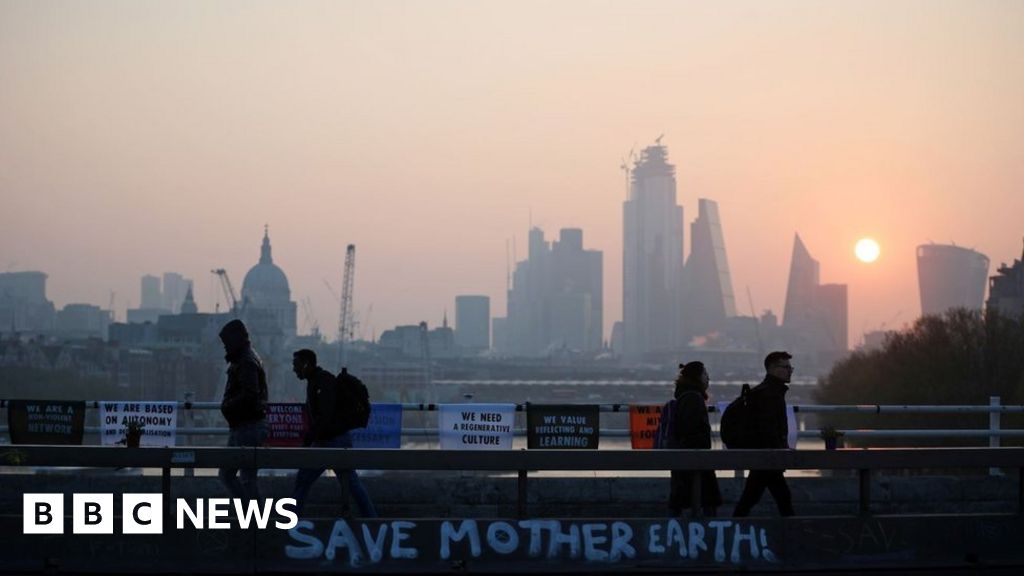 London climate protests enter third day