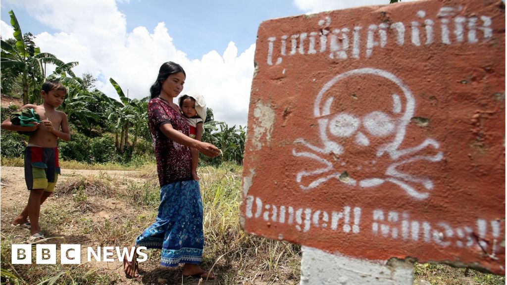 Cambodia children killed playing with an old grenade BBC News(02)