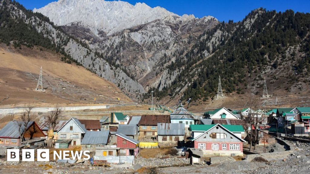 Kashmir's rare snowless winter sets off alarm bells