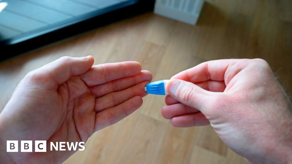 HIV testing: Free do-it-at home kit offered in England