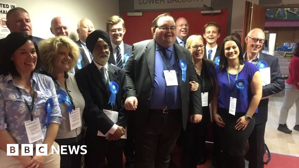 Local election results 2018 Labour loses Nuneaton seats BBC News