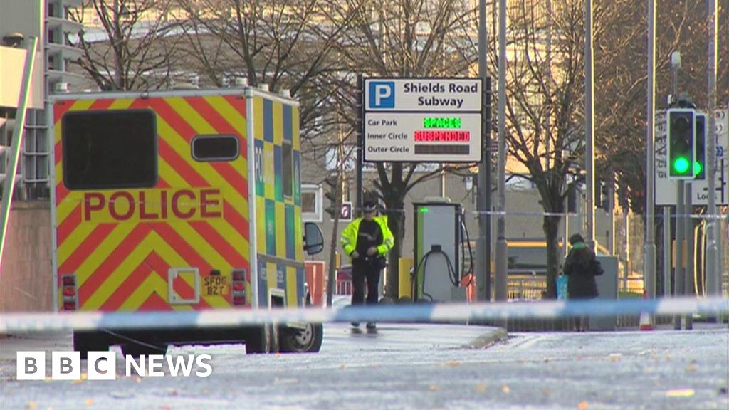 Murder investigation under way after fatal shooting in Glasgow BBC News