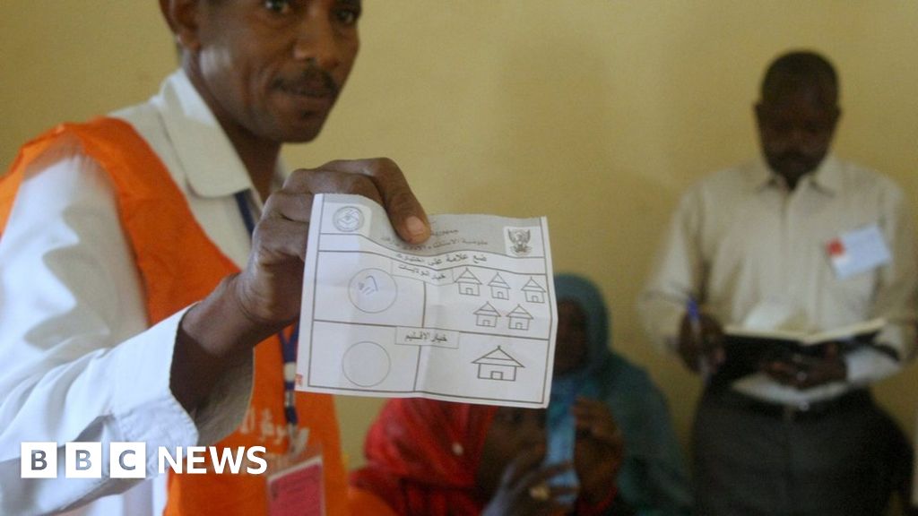 Darfur votes to retain state system