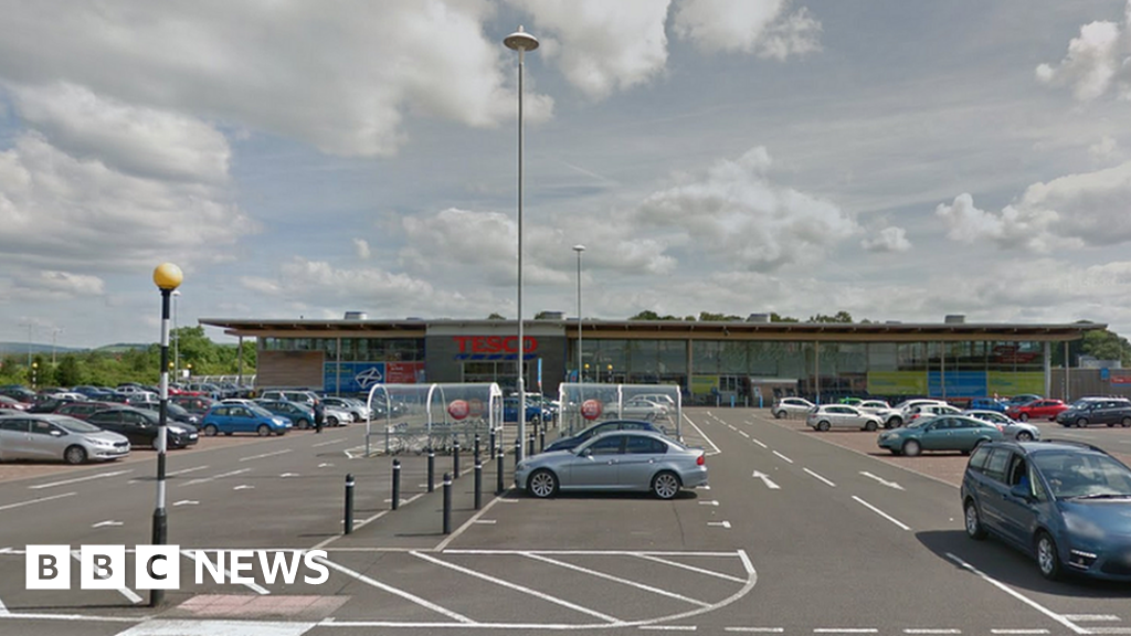 Annan and Dumfries Tesco stores targeted by alcohol thieves BBC News
