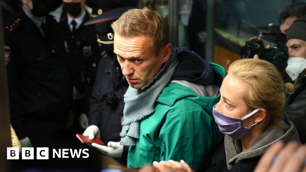 Според според руски разкази Алексей Навални направи кратка разходка в