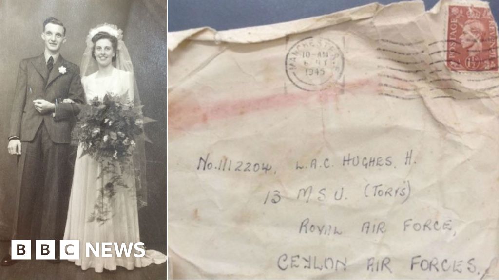 Love letter from 1950s returned to Cornwall couple - BBC News