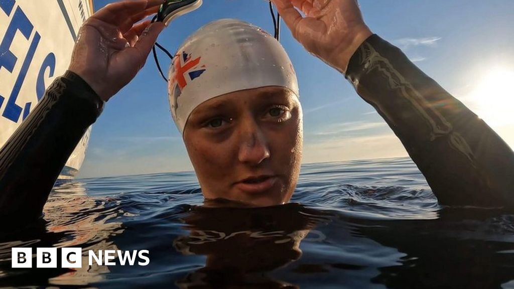 Jasmine Harrison reflects on record-breaking 2022 UK swim