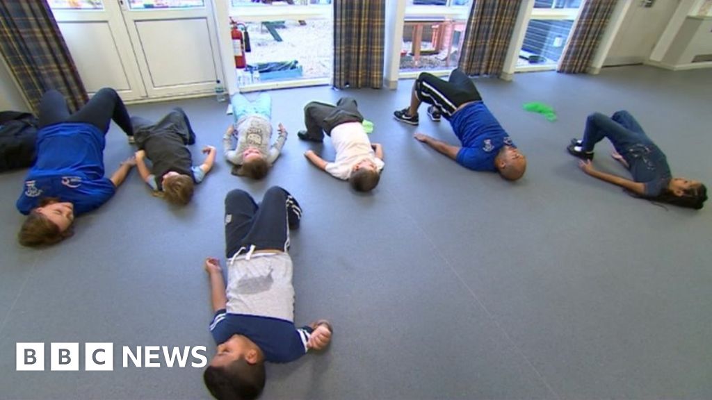 Obesity In Wolverhampton Tackled By Families Programme Bbc News 