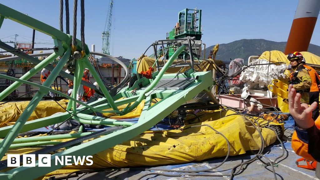 Samsung crane collapse kills six workers BBC News