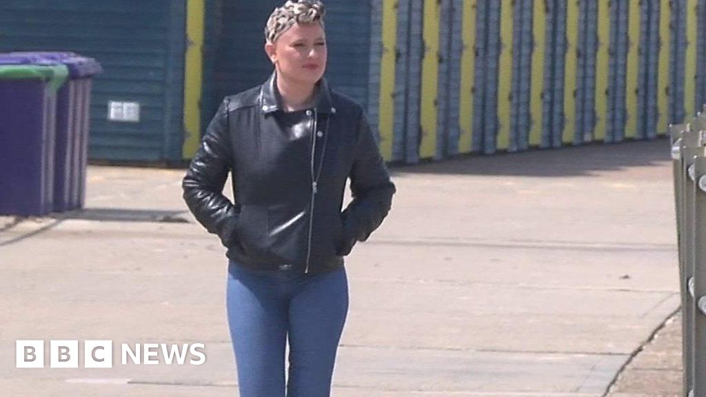 Kent woman speaks out about breast cancer diagnosis aged 23