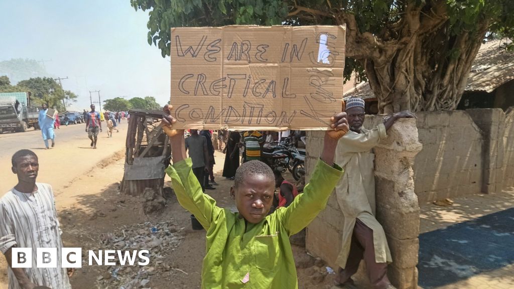 At least 28 Nigerian schoolchildren escape captors