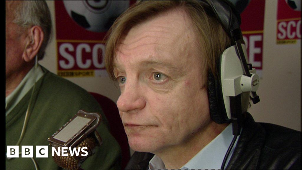Watch what happened when BBC Sport asked Mark E Smith read the football