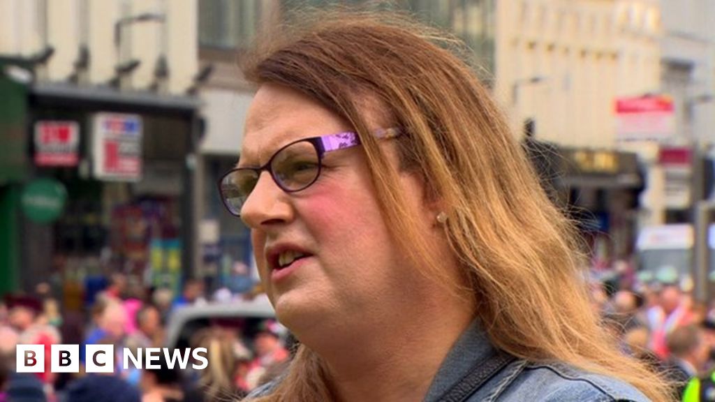 The transgender woman wanting to rejoin the Orange Order - BBC News
