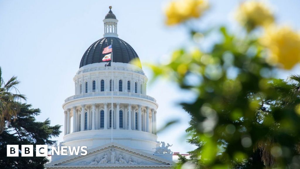 California es el primer estado de EE. UU. en aprobar una prohibición de discriminación de clase