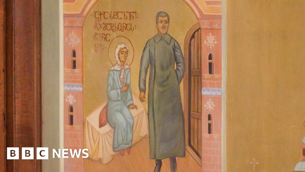 Грузинската православна църква призовава иконата на Сталин да бъде сменена