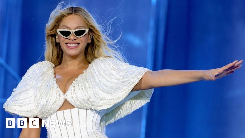 Beyoncé tells fans (and Taylor Swift) to 'laugh and dance' at