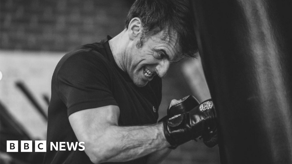 Emmanuel Macron flexes political muscle with boxing photos