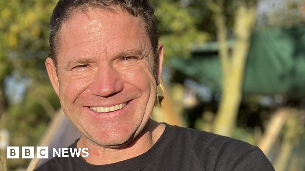 Wildlife presenter Steve Backshall opens Cogenhoe 'forest school'