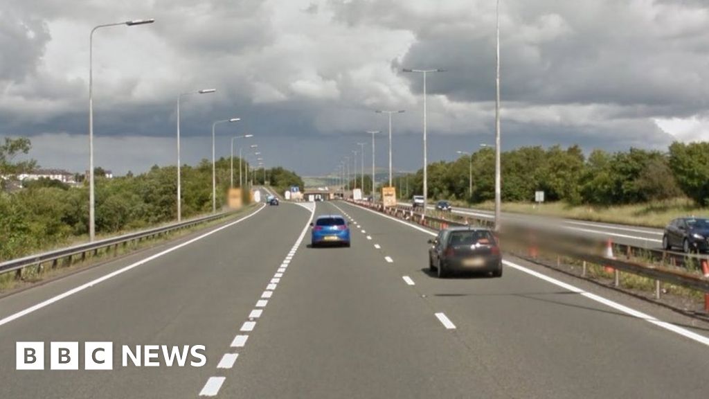 children-reported-running-in-and-out-of-traffic-on-m65