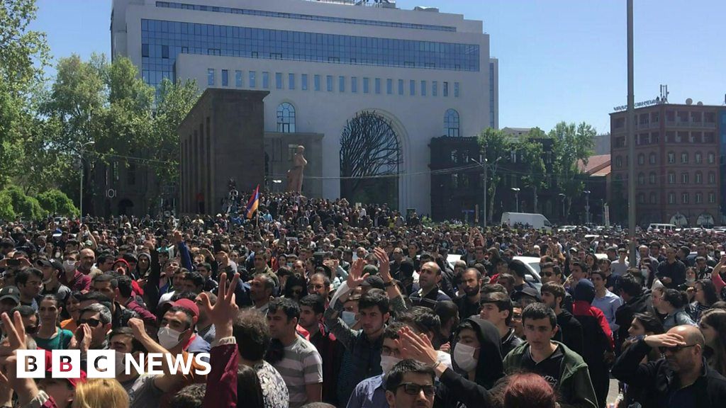 Armenian protests continue against new PM after clashes - BBC News