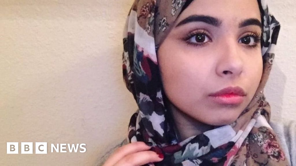 Muslim Teen Reveals Fathers Response To Removing Hijab Bbc News 9195