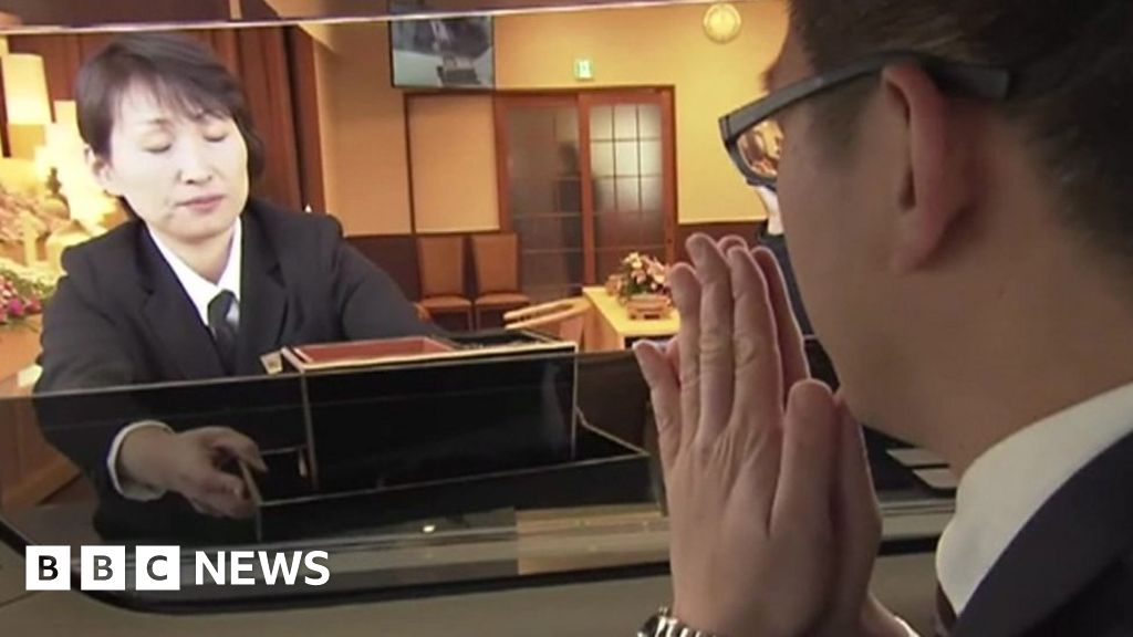 Japan's drive-through funeral service - BBC News