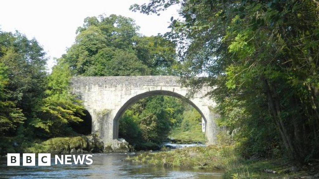 Scaffolding stolen from Langholm's Skippers Bridge BBC News