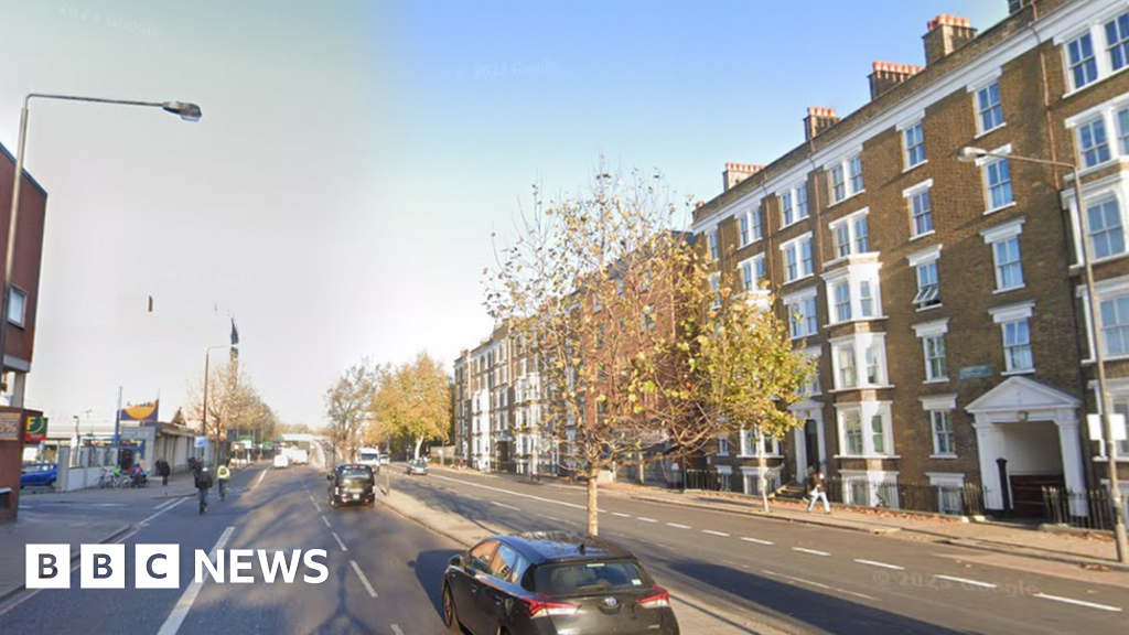 Old Kent Road Two arrested after man stabbed to death