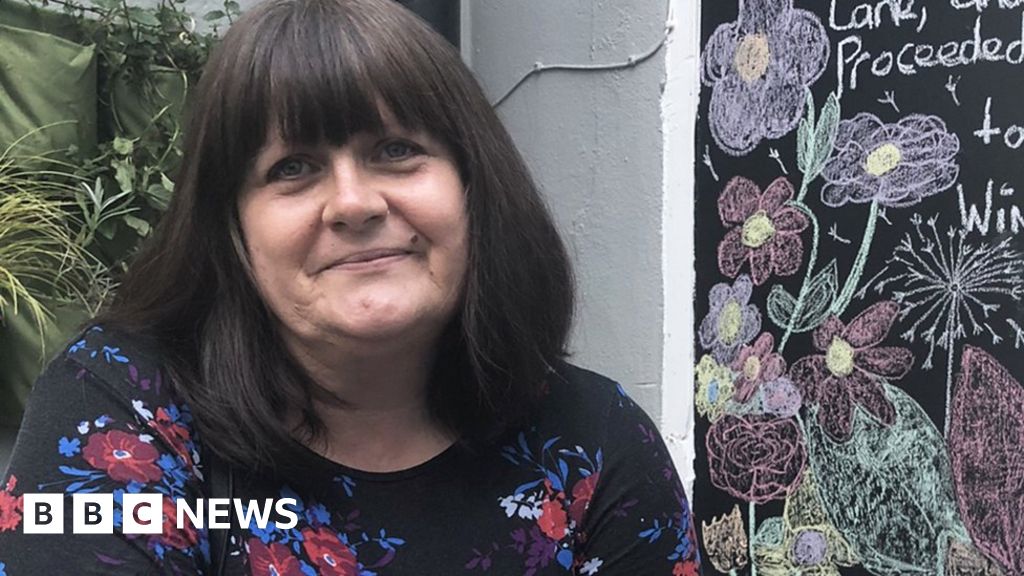 ‘I gambled our house away without telling my partner’ - BBC News