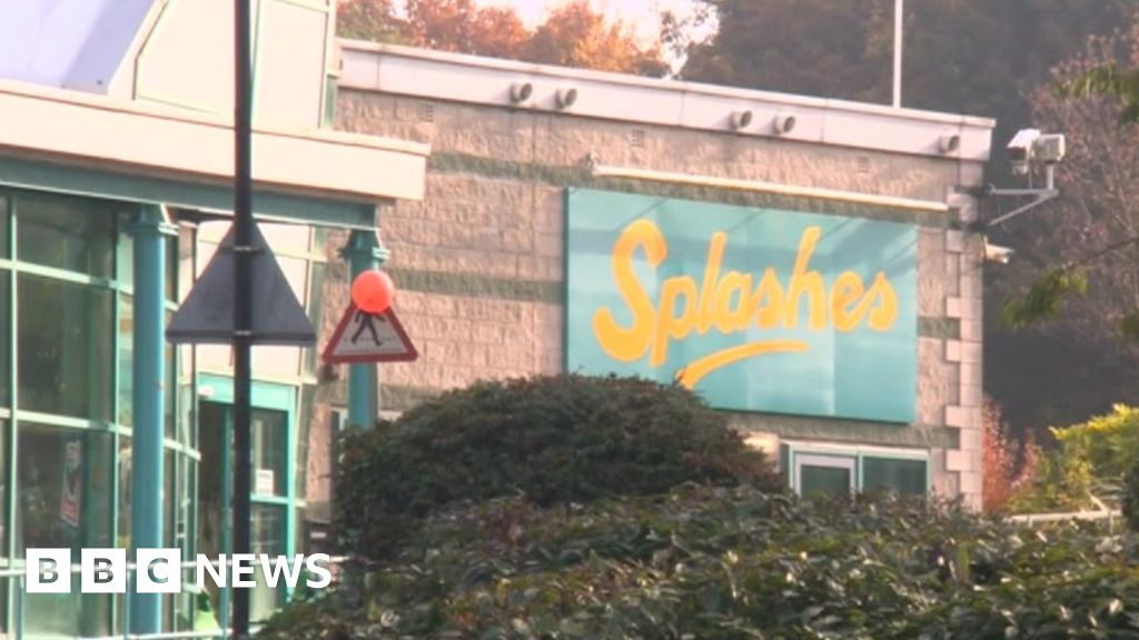 Vomiting bug scare closes Splashes pool in Rainham BBC News