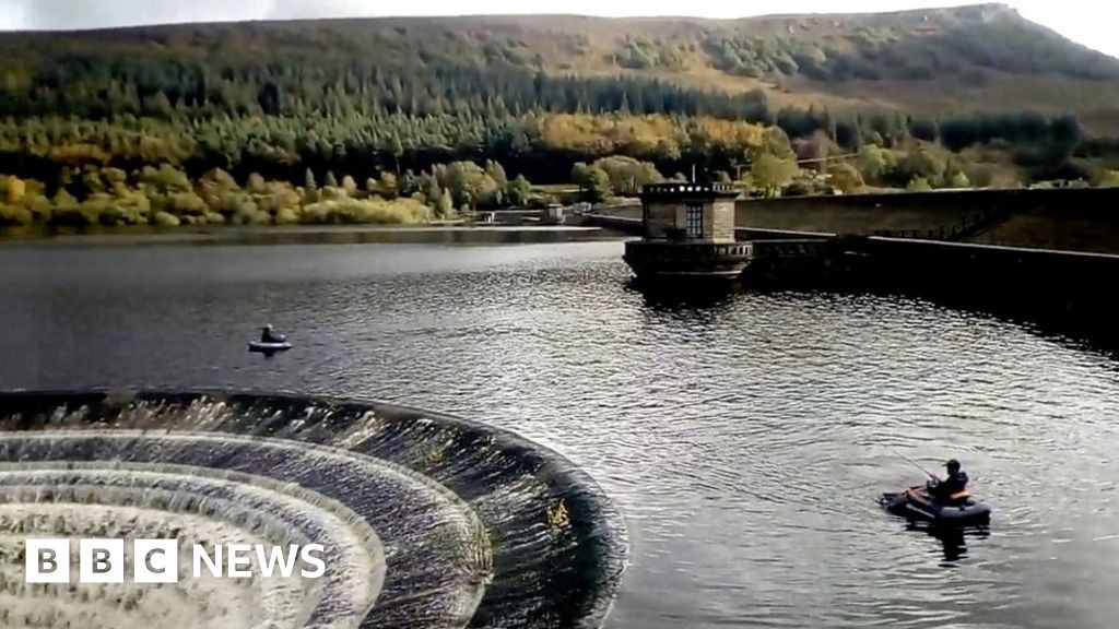 Peak District anglers stuck dangerously close to the giant hole