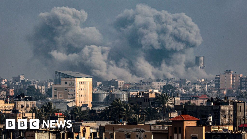 Интензивни израелски удари в южния град Газа, тъй като заложниците изпращат лекарства