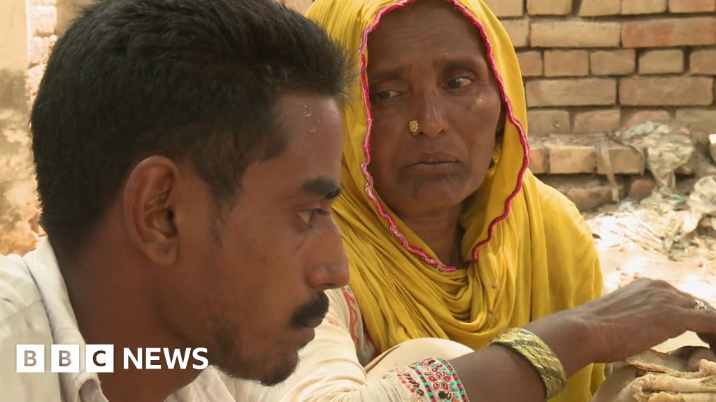 Why Pakistan's poor seek mental health cure at shrine BBC News