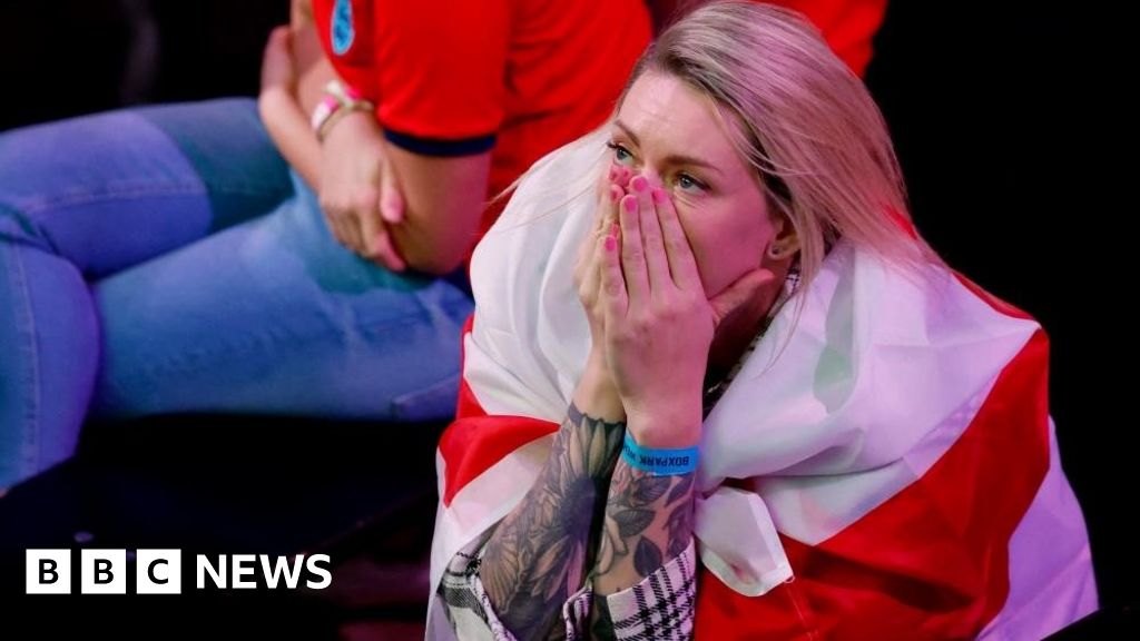 World Cup: England fans frustrated after disappointing USA match
