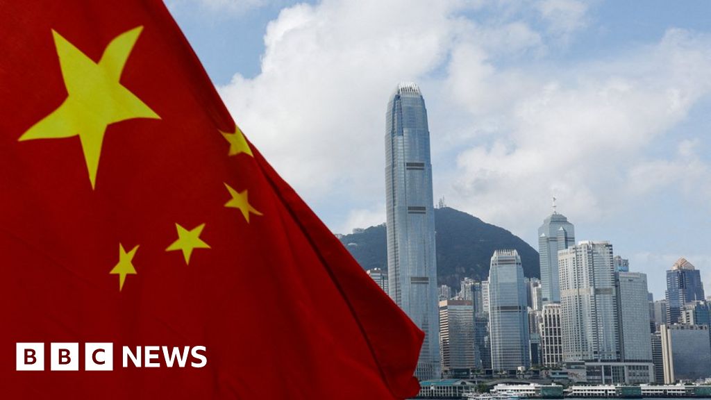 Пекин каза на чуждестранните консулства в Хонконг да предадат личните