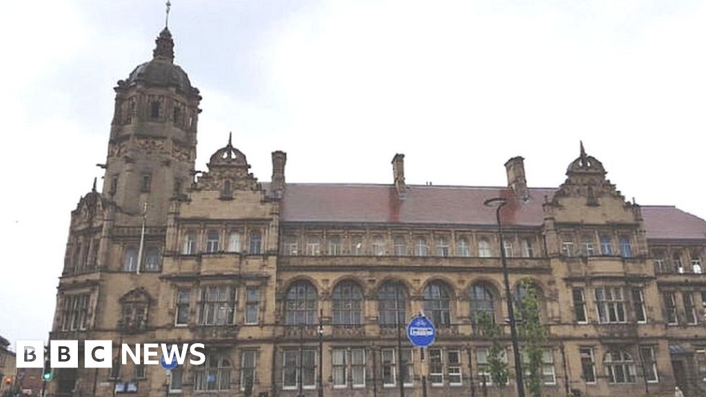 Wakefield Agencies poaching social workers, council told BBC News