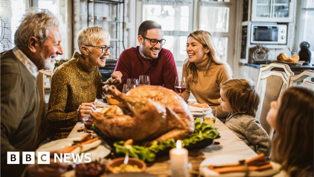 Christmas dinner: Price of turkey and mince pies still rising