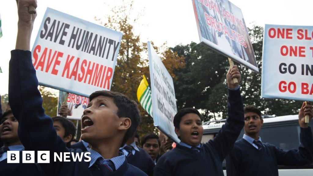 Kashmirxnxx - Kashmir crisis 2019: Between a rock and a hard place - BBC News