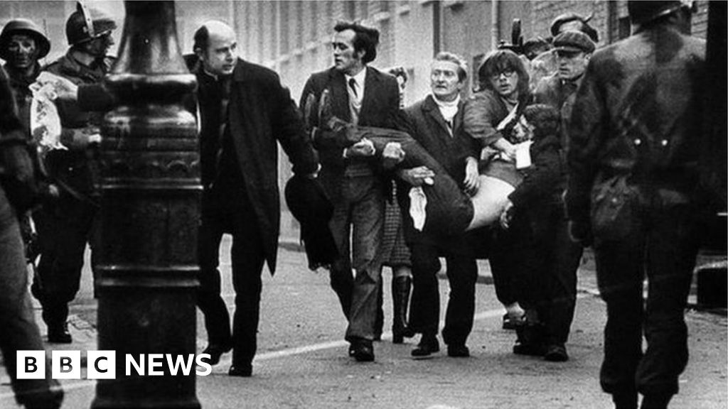 Seven Days Report on Belfast to Derry March 1969 - RTE