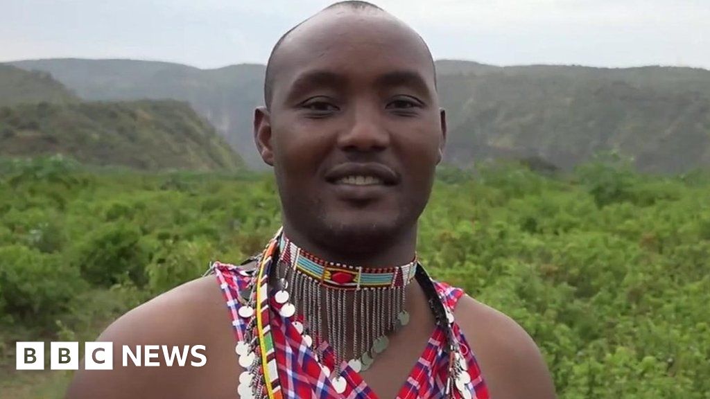 Maasai battle to save vultures - BBC News