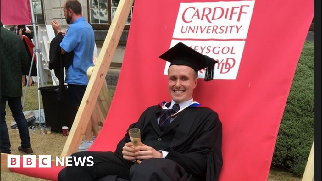 Junior doctor strikes: Medic leaves Wales for Australia