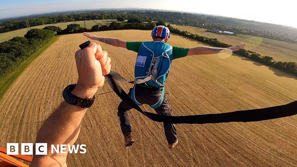 World's lowest parachute jump attempt BBC News