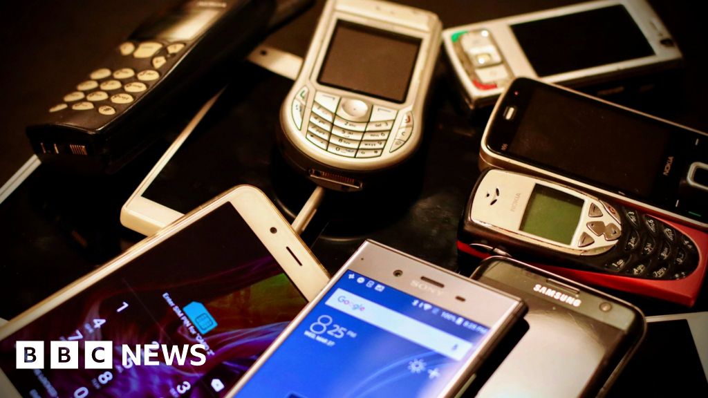 E-waste: 5 billion phones to be thrown away in 2022