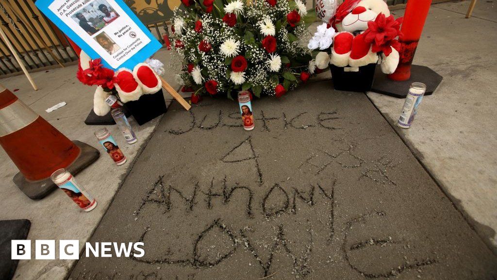 Anthony Lowe: New video released in police killing of double amputee